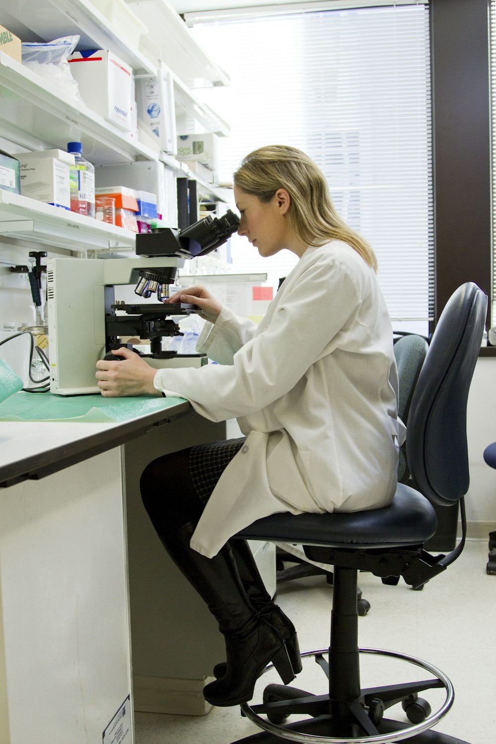 Bright clinical laboratory